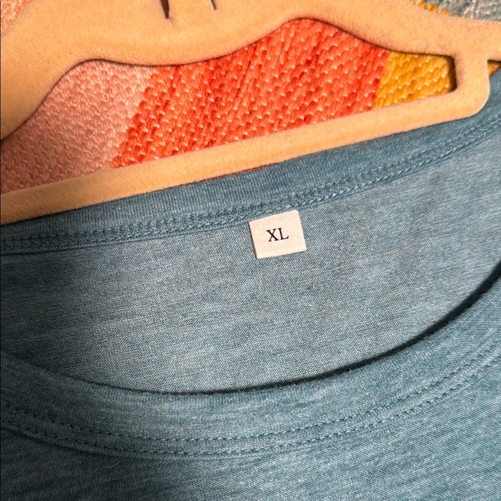 3 Women’s T-Shirts XL - Picture 4 of 9